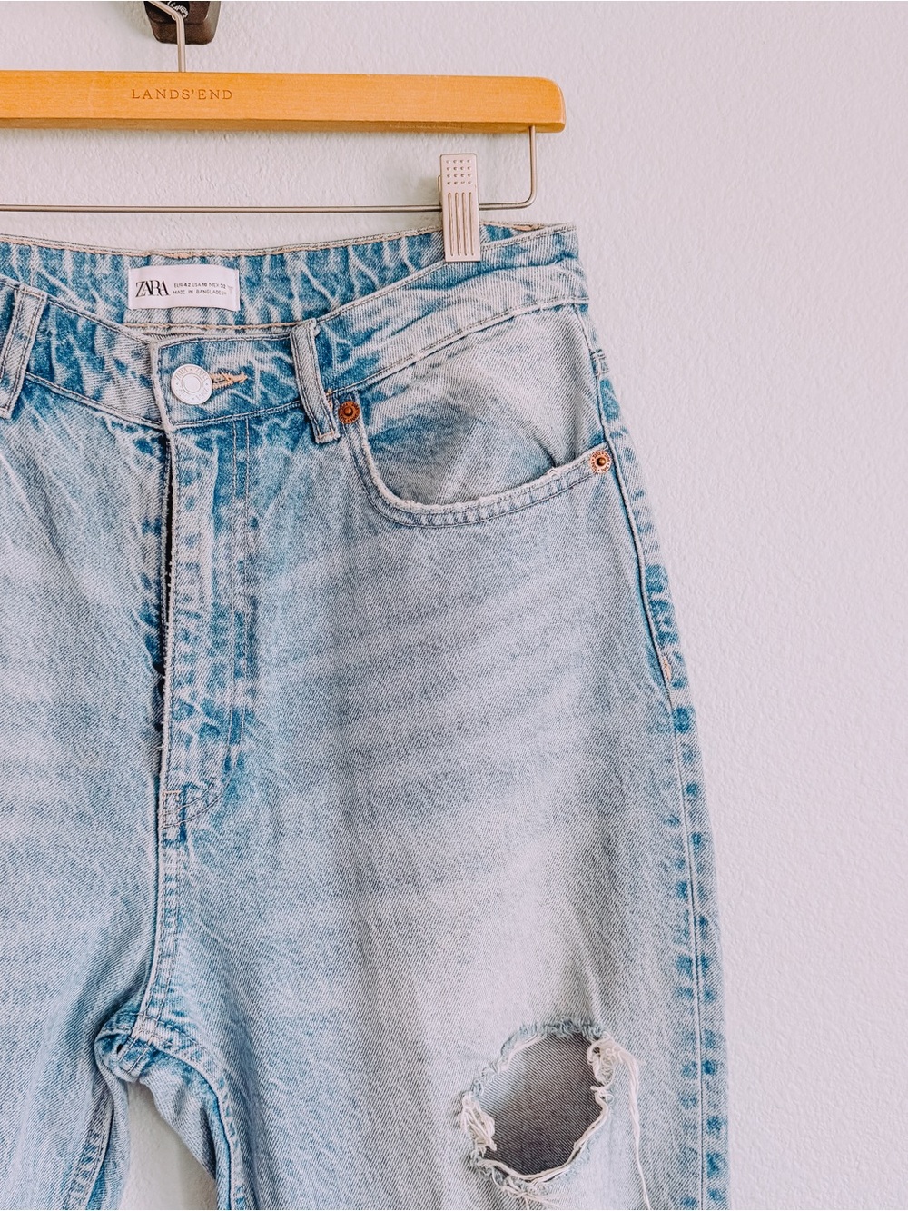 Zara Distressed Jean. Size 10